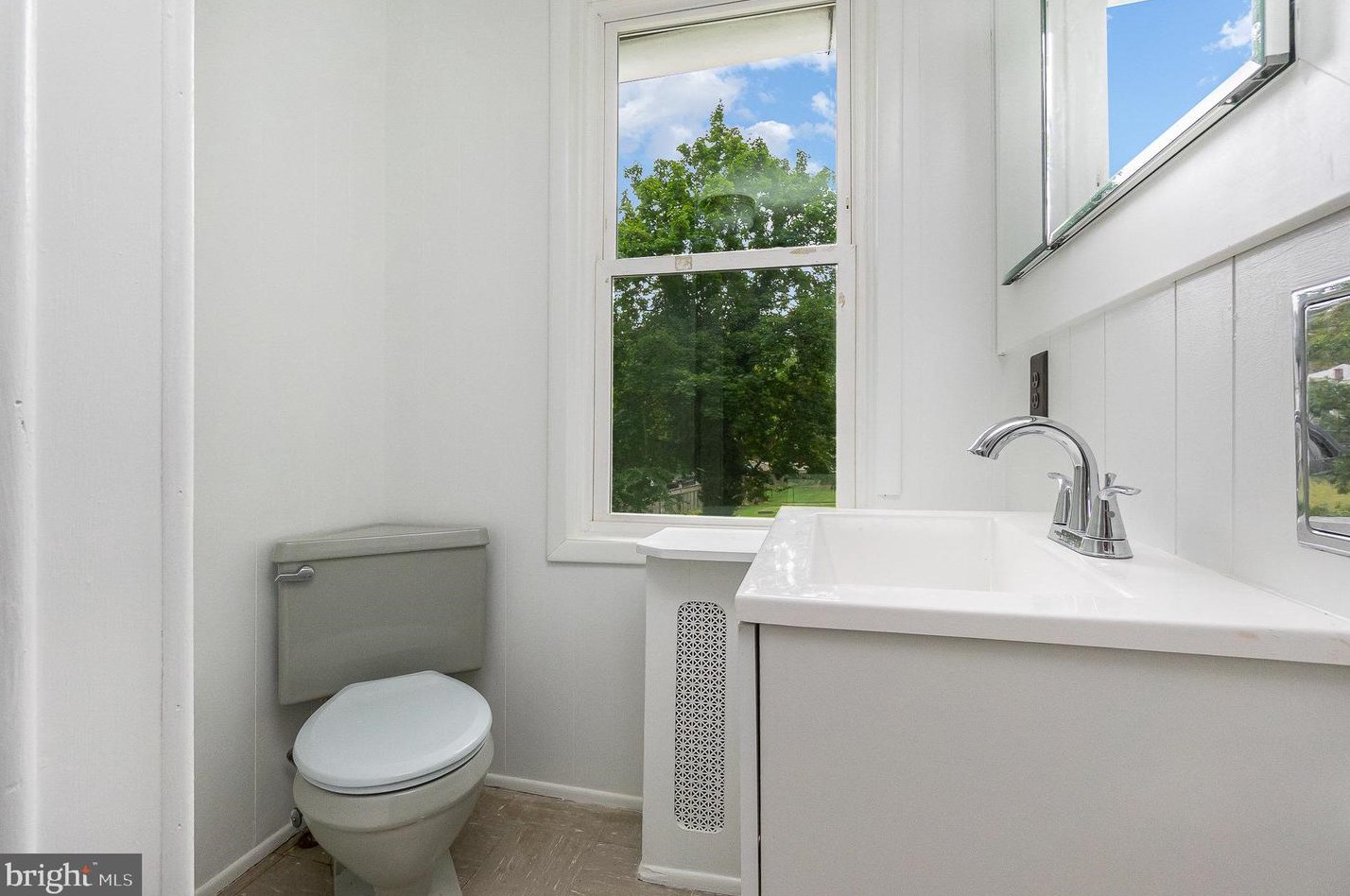 2701 Whitney Ave, Baltimore MD 21215-4026 exterior