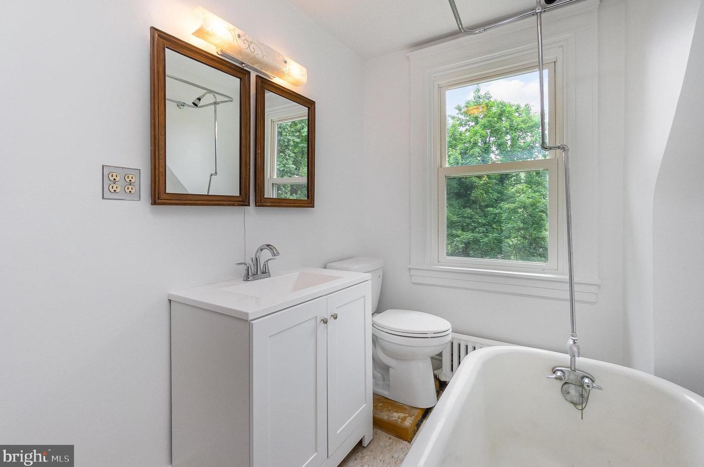 2701 Whitney Ave, Baltimore MD 21215-4026 exterior