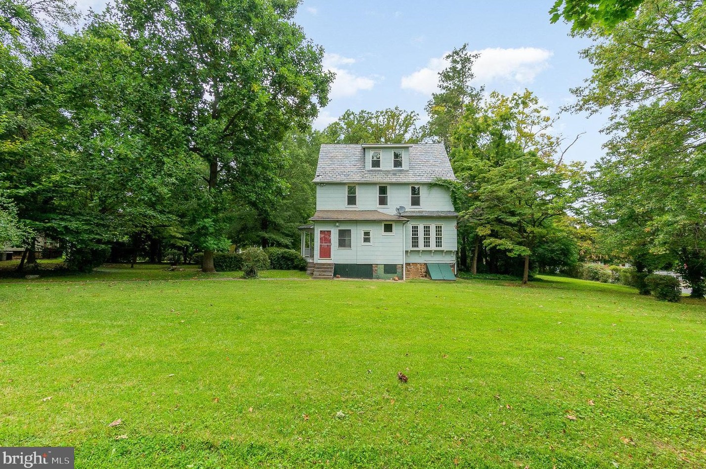 2701 Whitney Ave, Baltimore MD 21215-4026 exterior