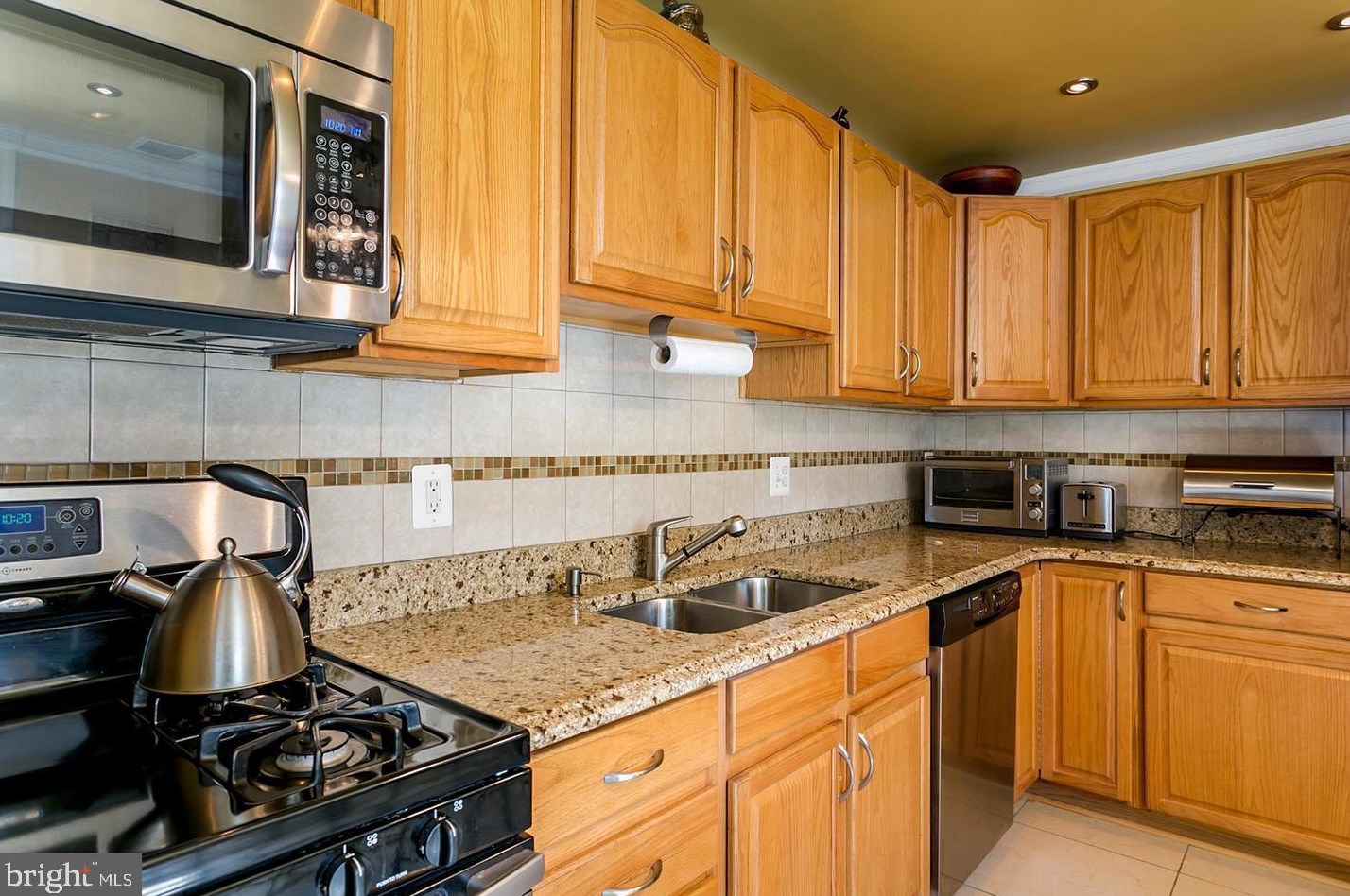 3205 Howard Park Ave, Baltimore MD 21207-6741 exterior