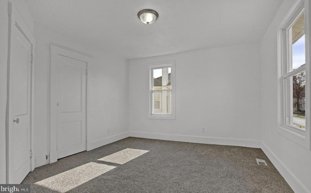 5303 Midwood Ave, Baltimore MD  21212-4304 exterior