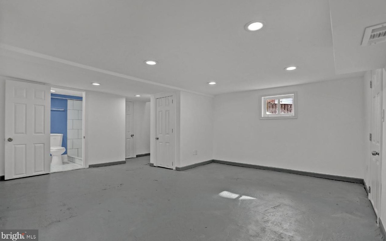 5303 Midwood Ave, Baltimore MD  21212-4304 exterior