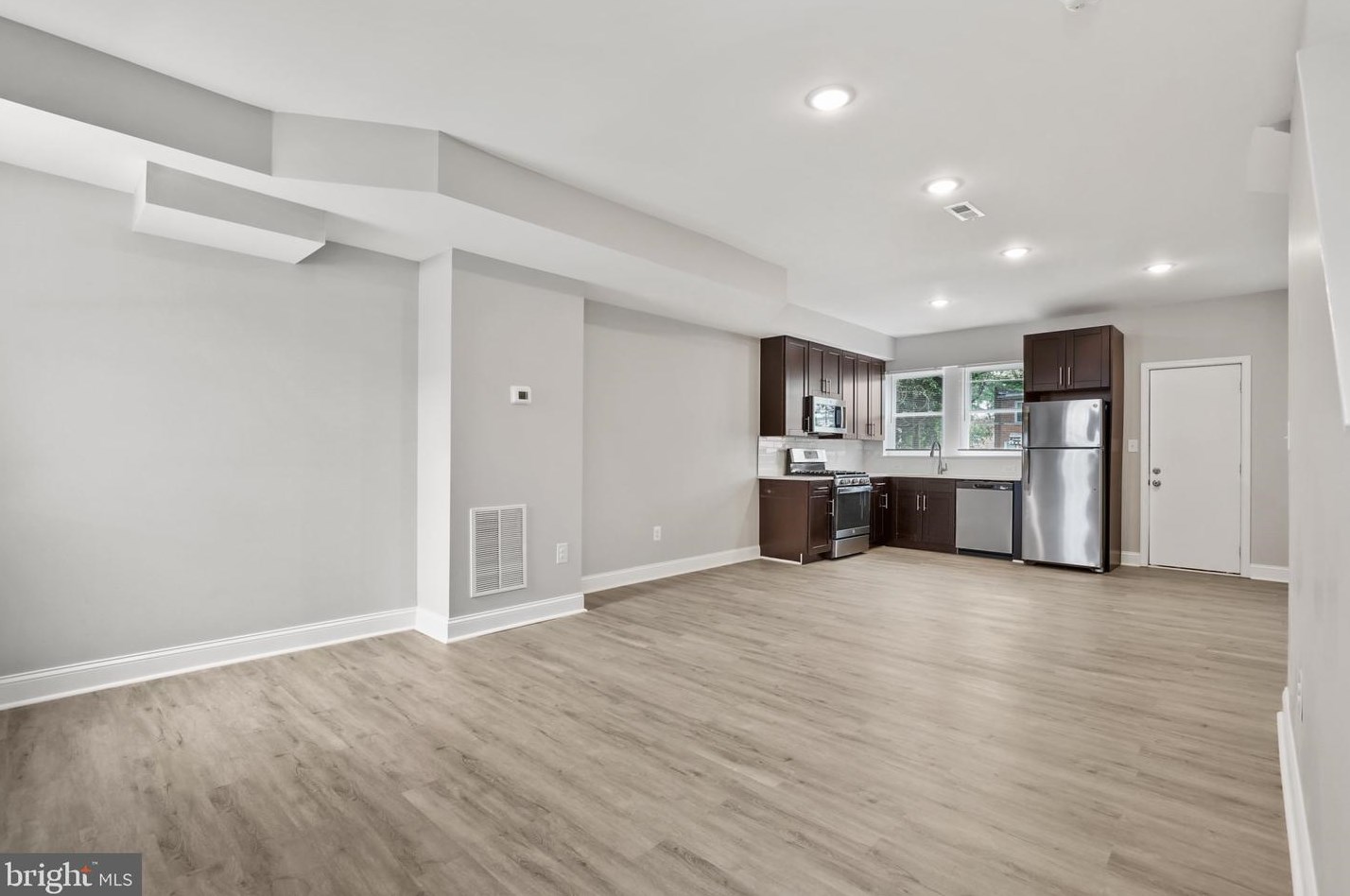 3905 Ridgewood Ave, Baltimore MD  21215-5634 exterior