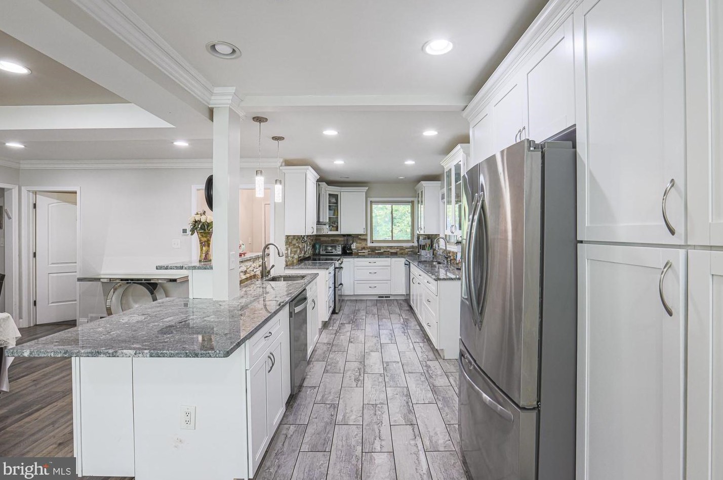 2827 Strathmore Ave, Baltimore, MD 21209-3808