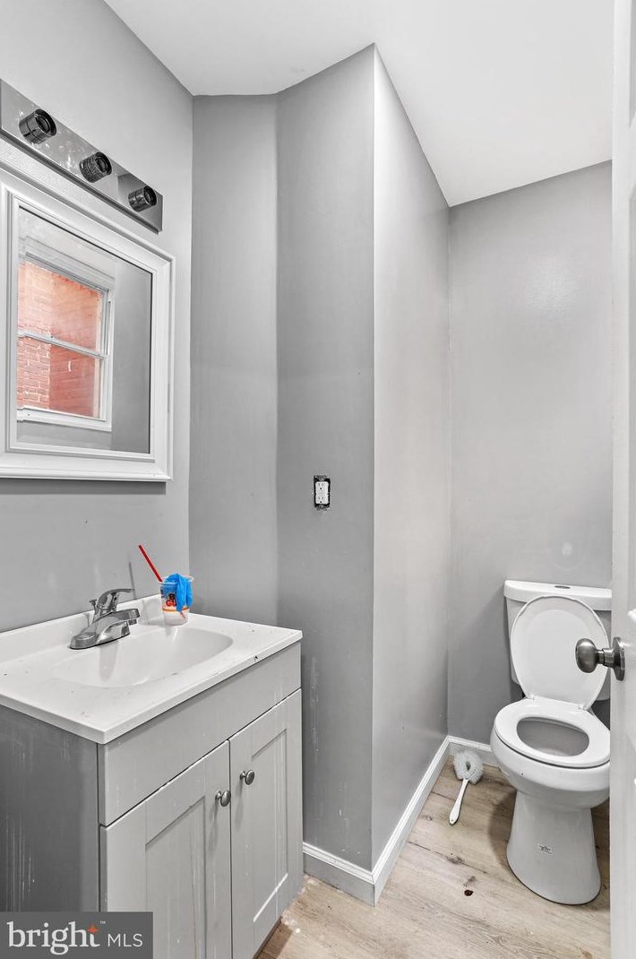 1806 Pulaski St, Baltimore MD 21217-1208 exterior