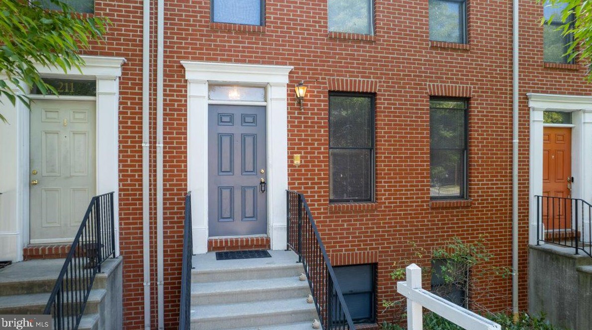 213 Presstman St, Baltimore MD  21217-4358 exterior