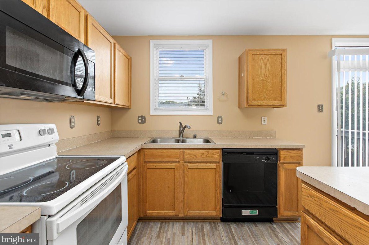 213 Presstman St, Baltimore MD  21217-4358 exterior