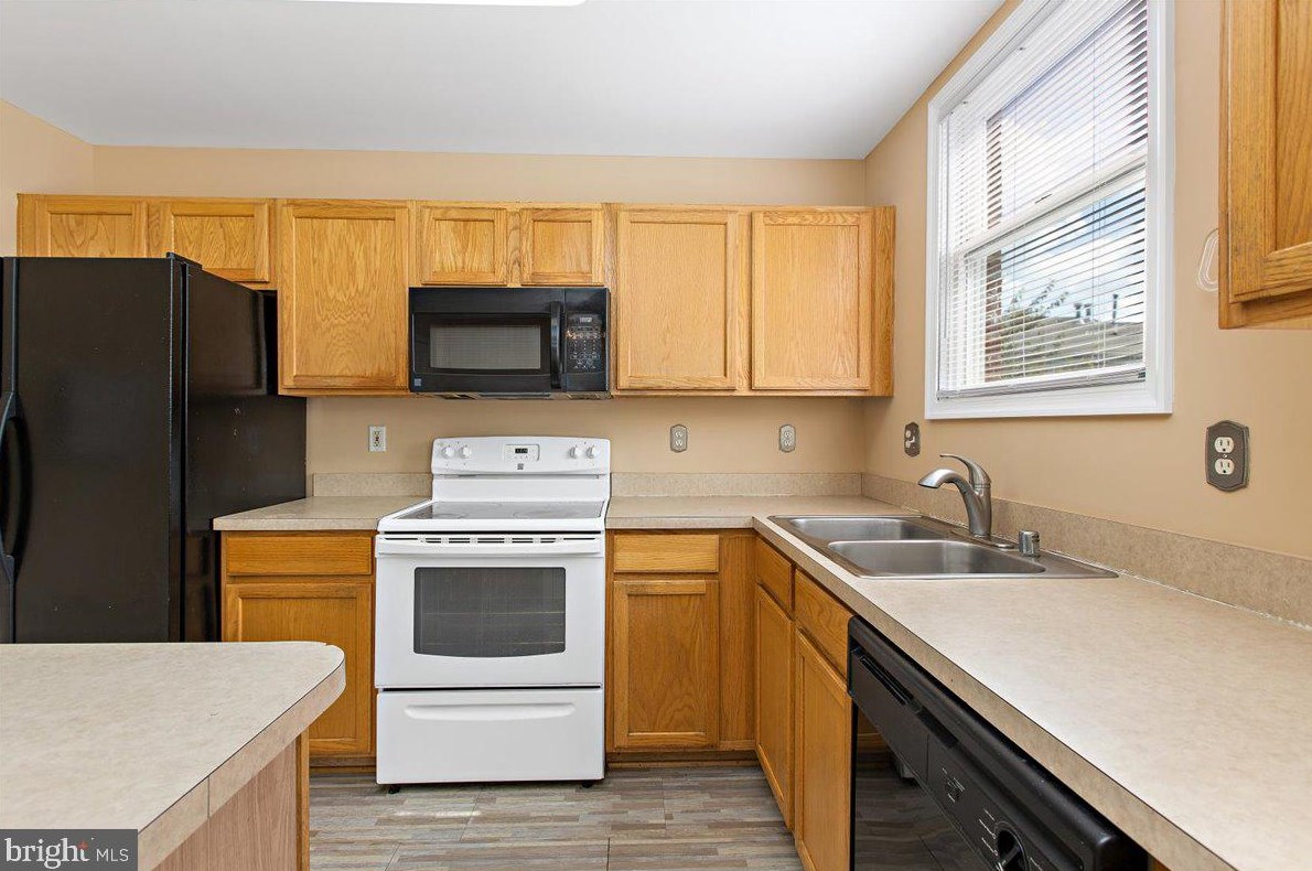 213 Presstman St, Baltimore MD  21217-4358 exterior