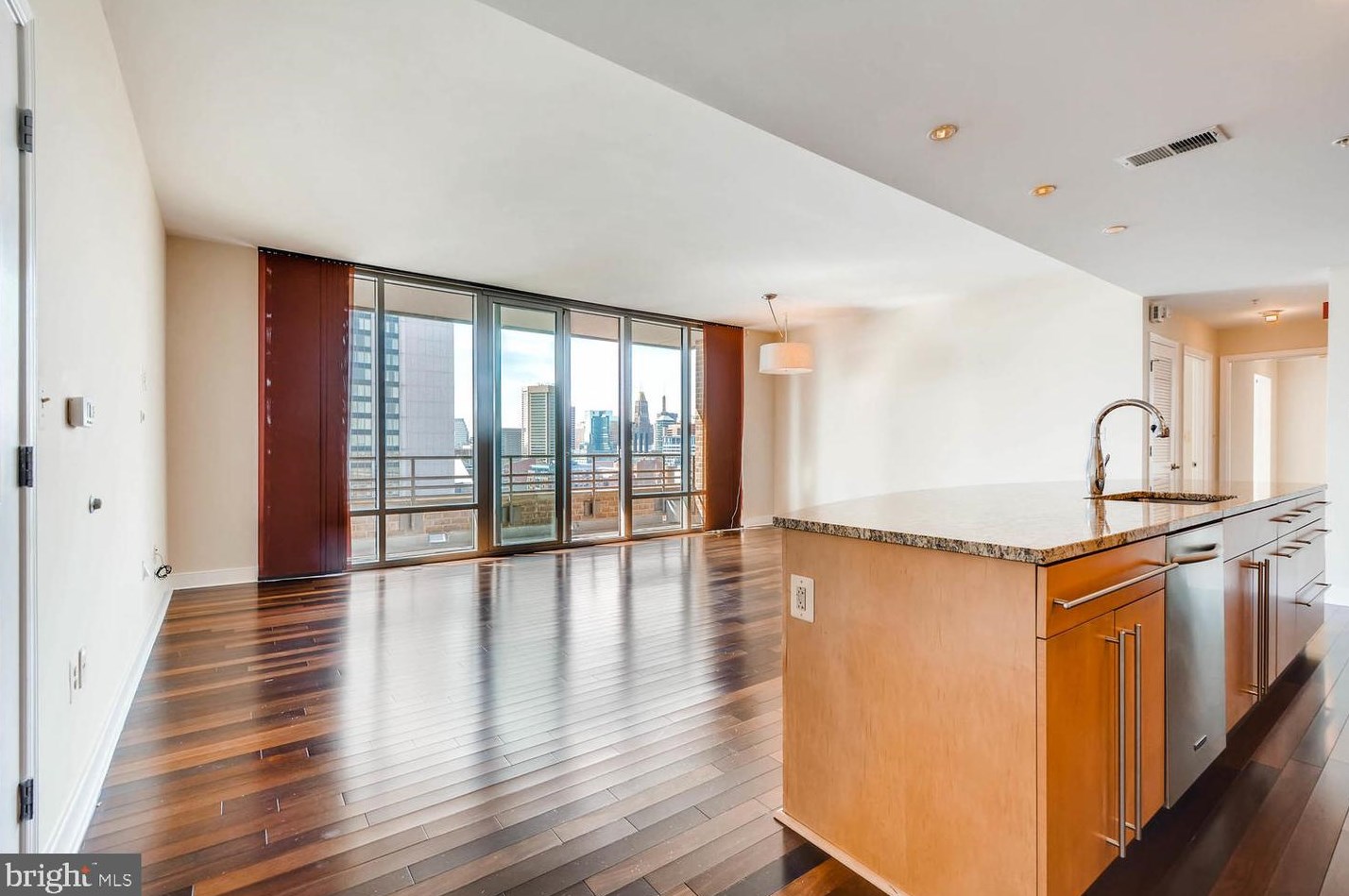 675 President St, Baltimore, MD 21202-4507