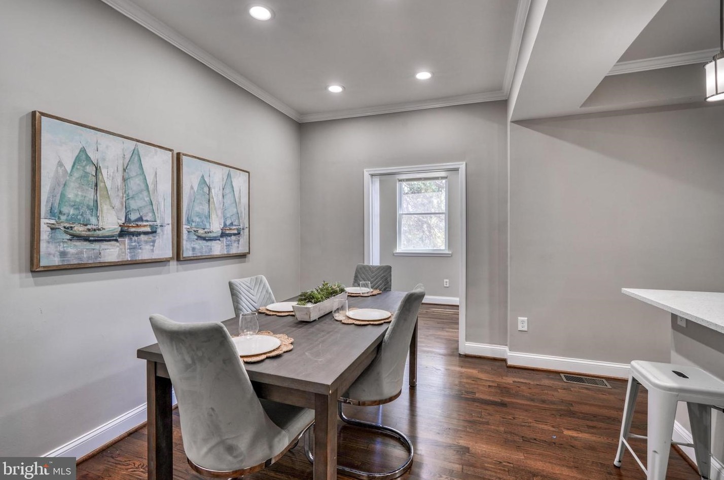 813 Woodington Rd, Baltimore MD  21229-1833 exterior