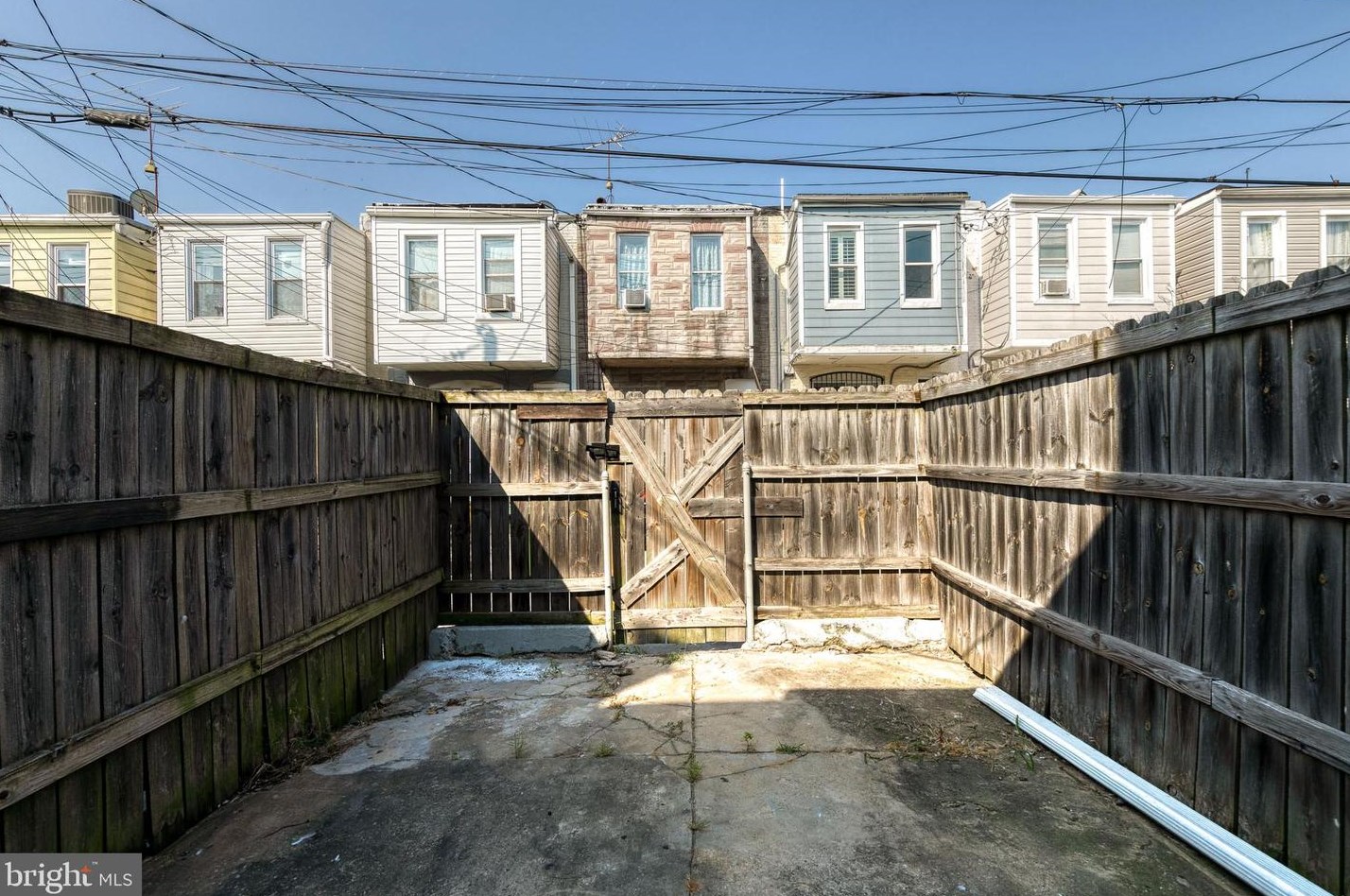 130 Curley St, Baltimore MD  21224-1331 exterior