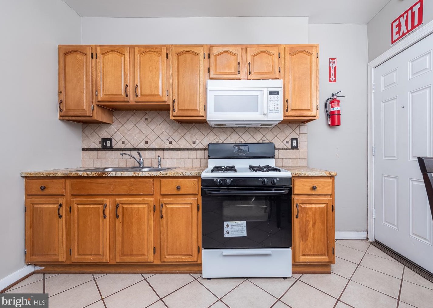 2733 Ashland Ave, Baltimore, MD 21205-1734