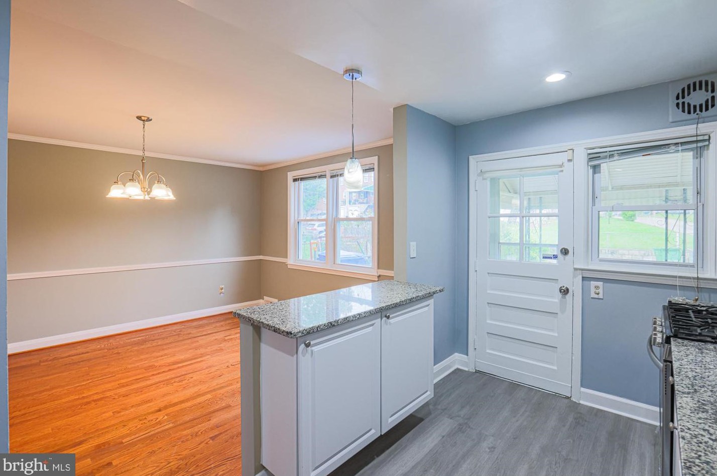 4902 Lindsay Rd, Baltimore MD 21229-1201 exterior