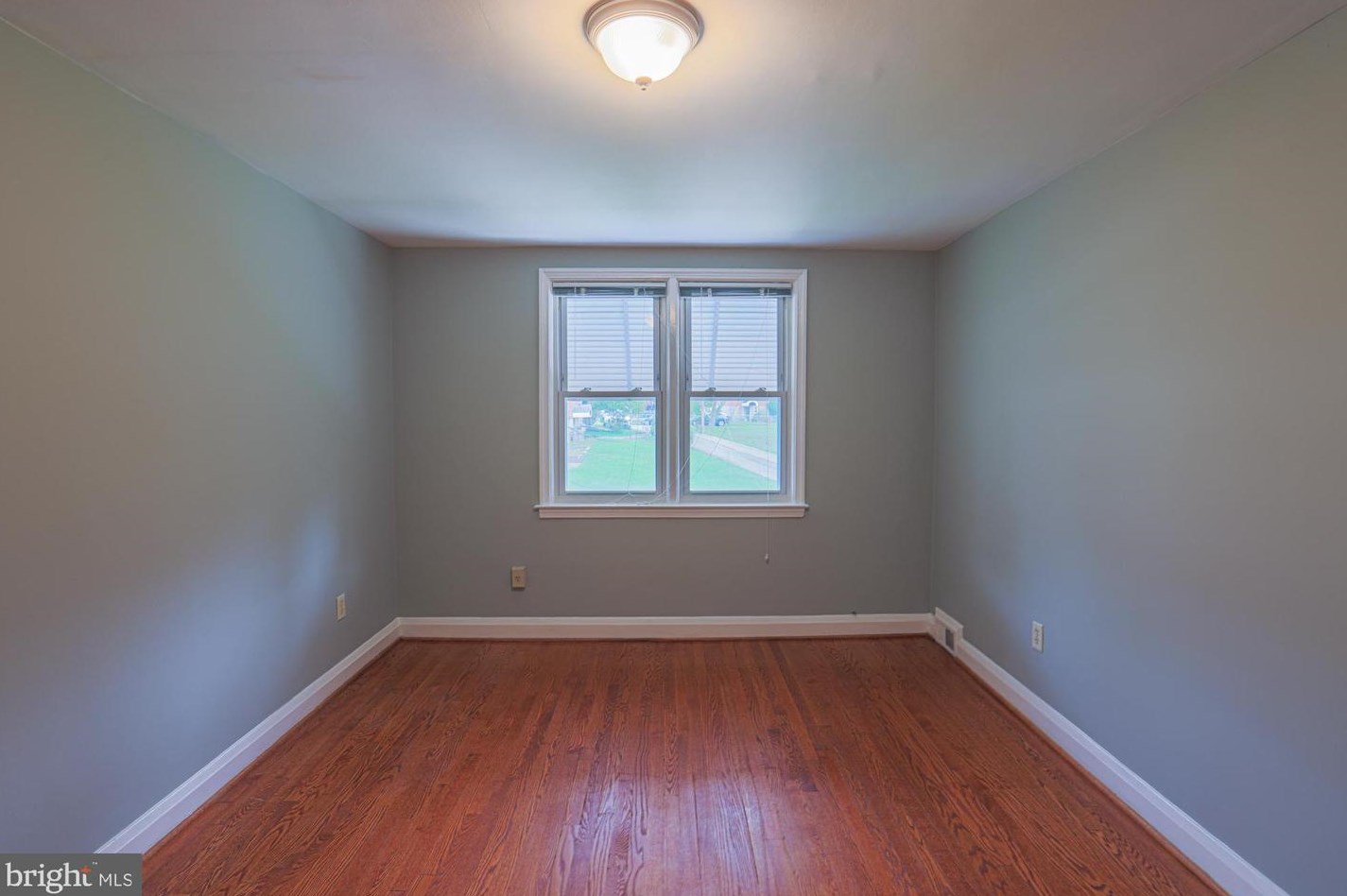 4902 Lindsay Rd, Baltimore MD 21229-1201 exterior