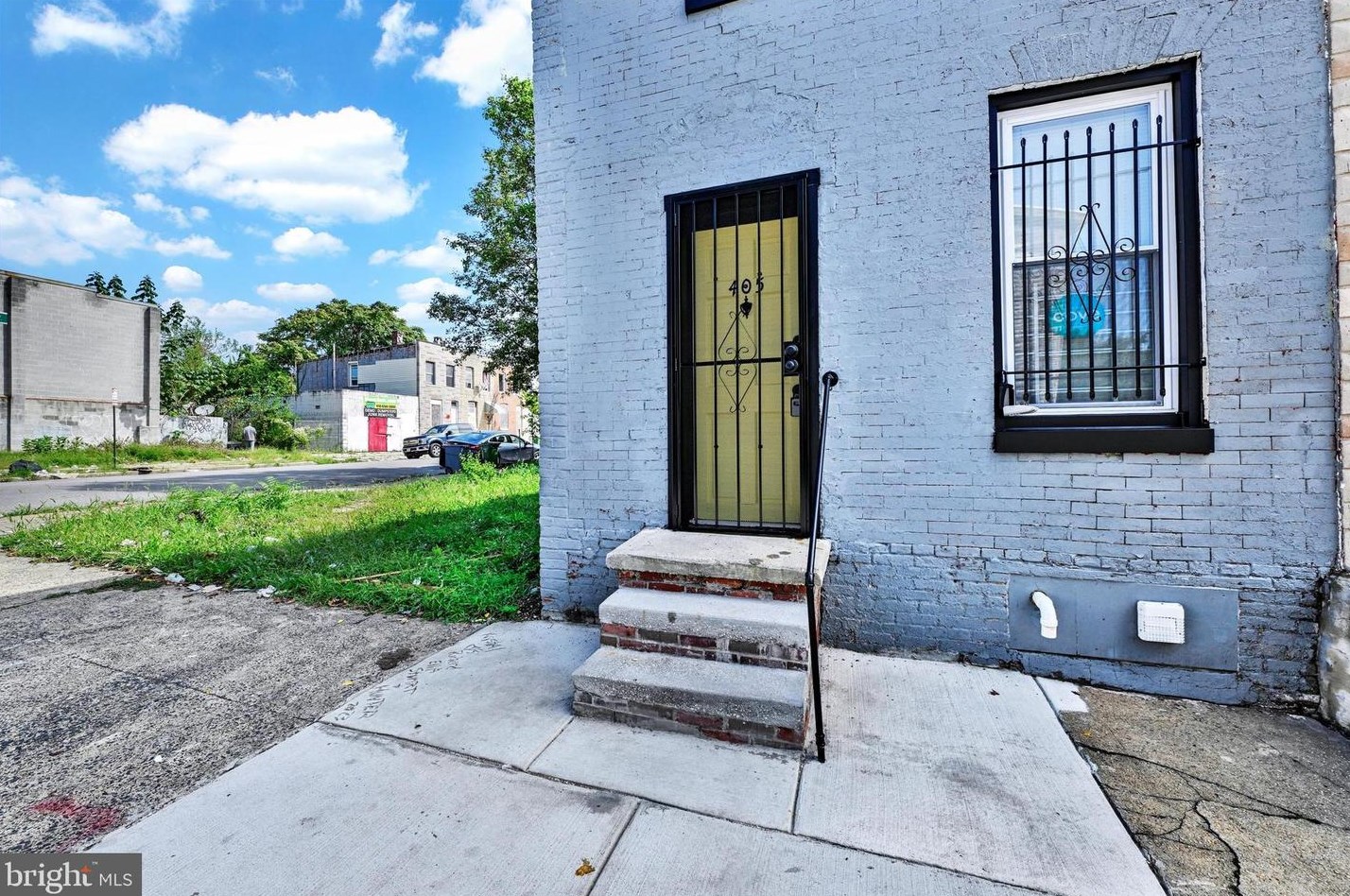 405 Monroe St, Baltimore MD  21223-3047 exterior