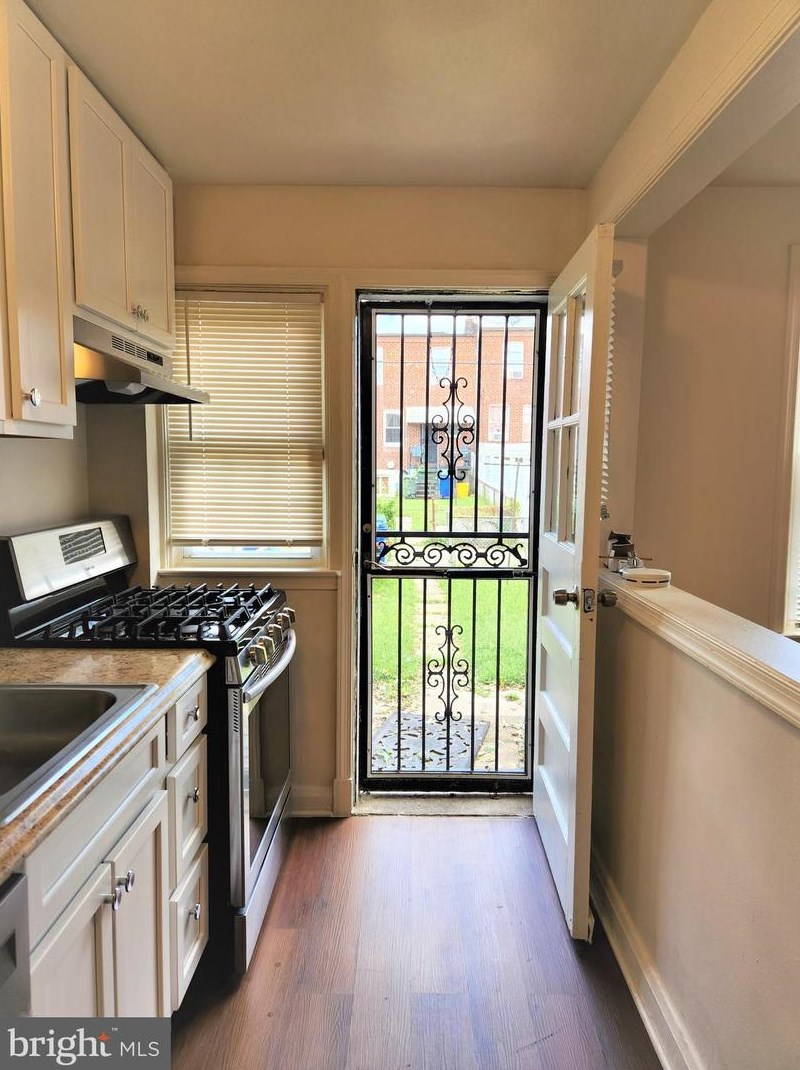 3712 Elmley Ave, Baltimore MD  21213-1922 exterior