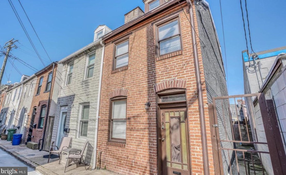 619 S Chapel St, Baltimore, MD 21231