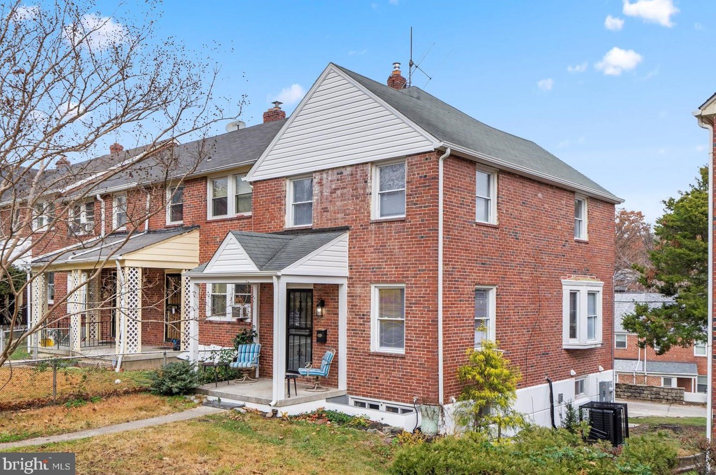 975 Hill Rd, Baltimore, MD 21218-1342