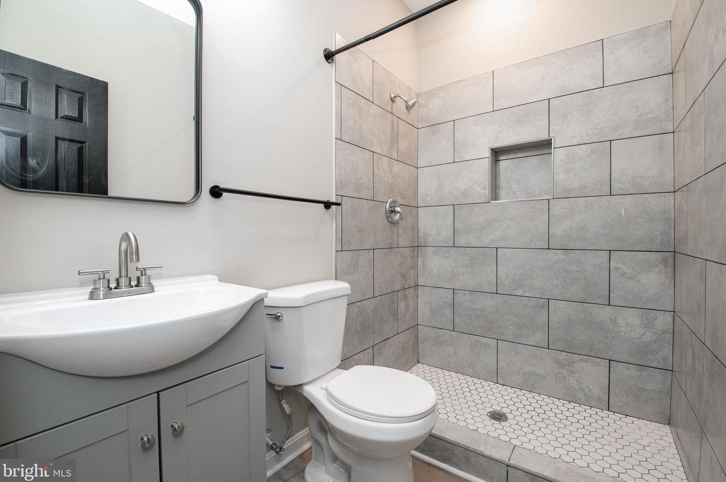 2412 Lakeview Ave, Baltimore MD  21217-4748 exterior