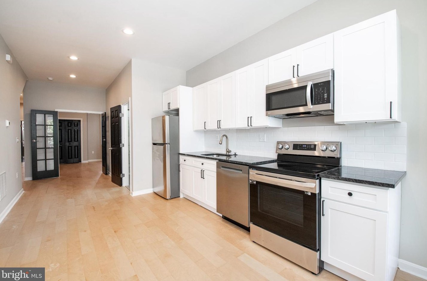 2412 Lakeview Ave, Baltimore MD  21217-4748 exterior