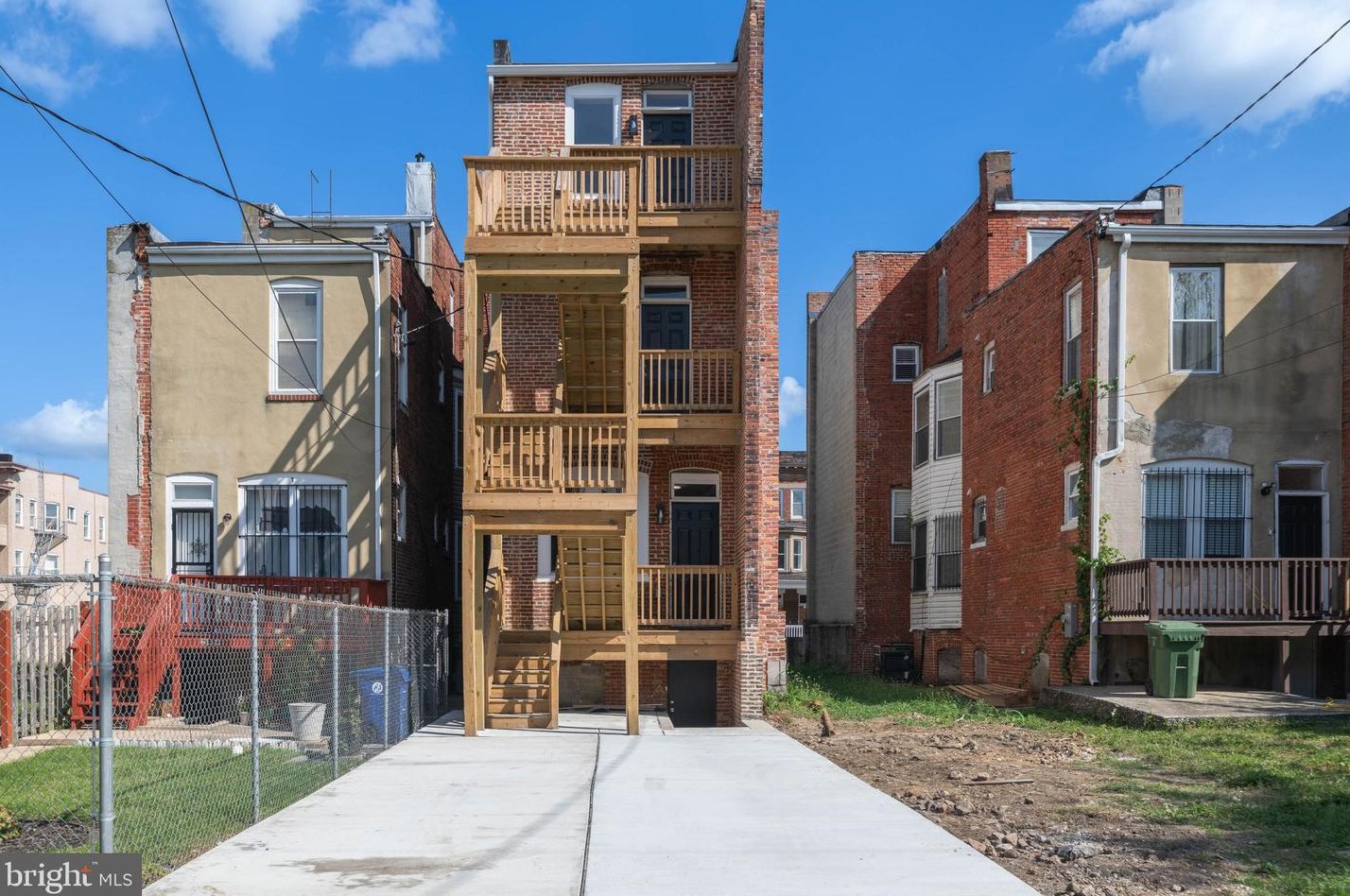 2412 Lakeview Ave, Baltimore MD  21217-4748 exterior