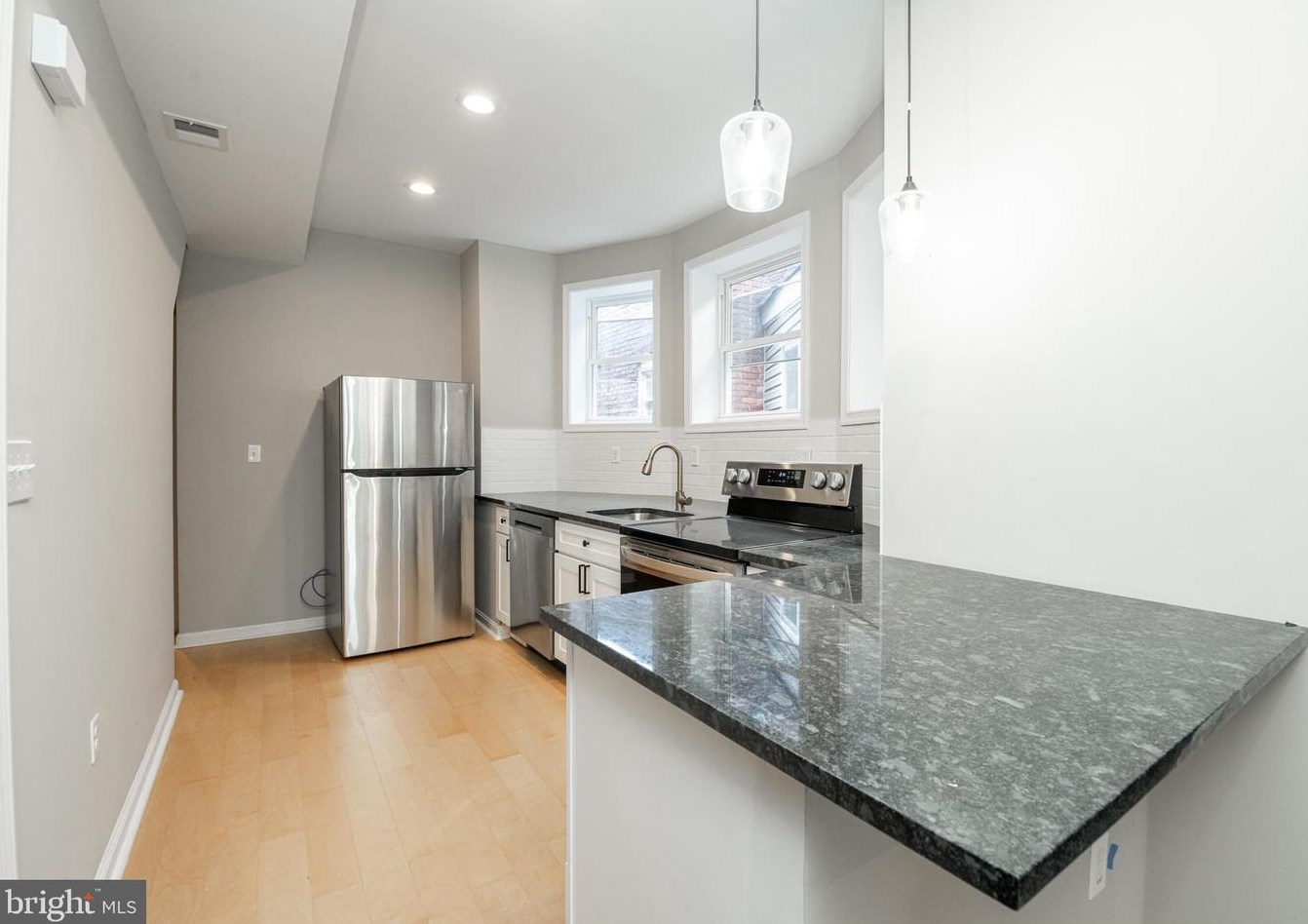 2412 Lakeview Ave, Baltimore MD  21217-4748 exterior