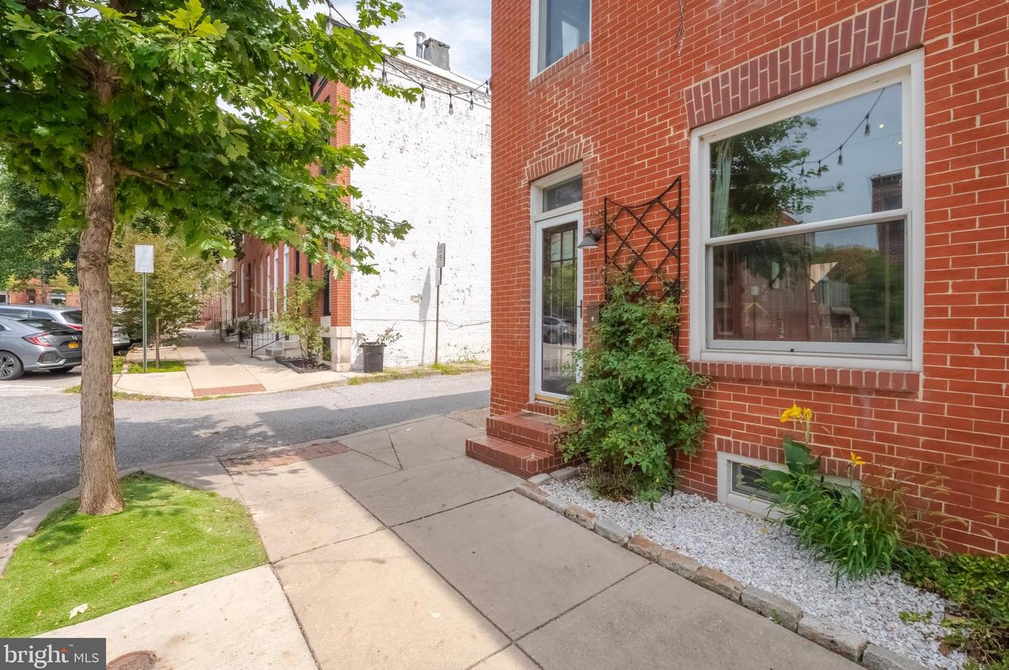 11 Collington Ave, Baltimore, MD 21231-1631