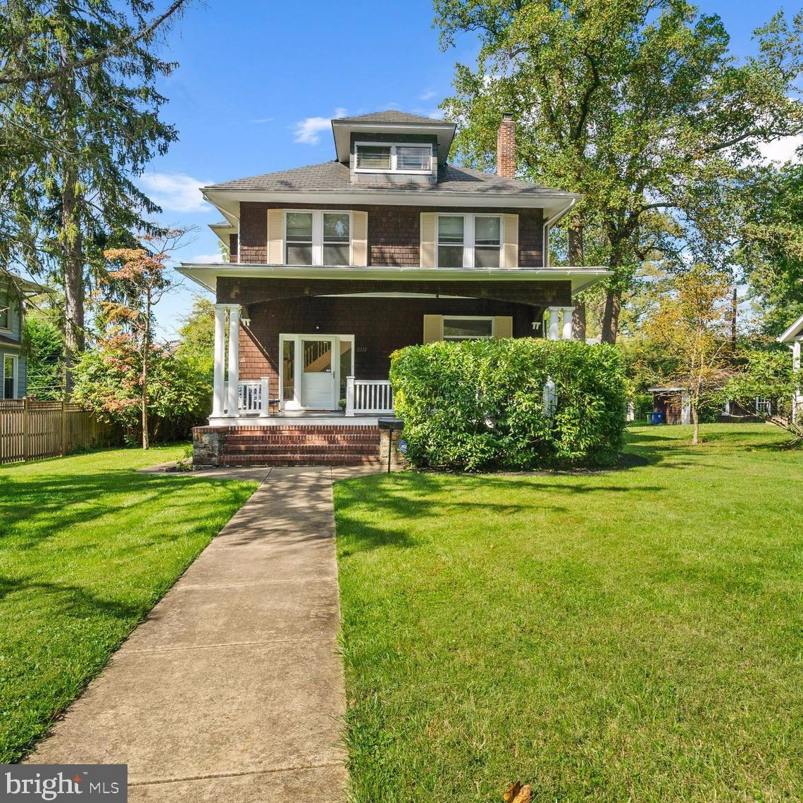2212 Ken Oak Rd, Baltimore, MD 21209-4438