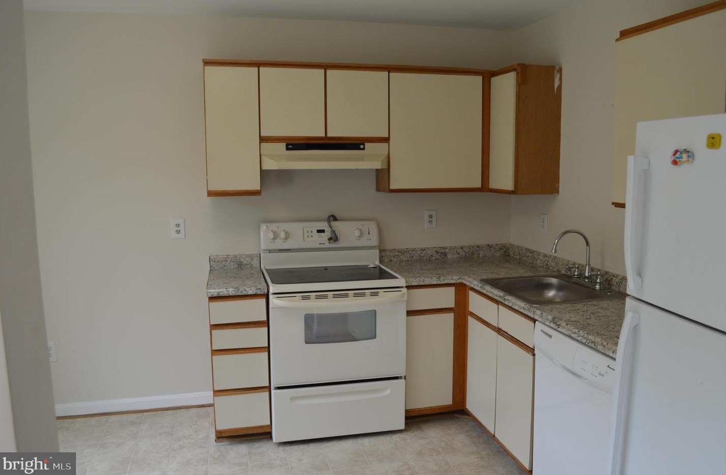 208 Roundhouse Ct, Baltimore, MD 21230