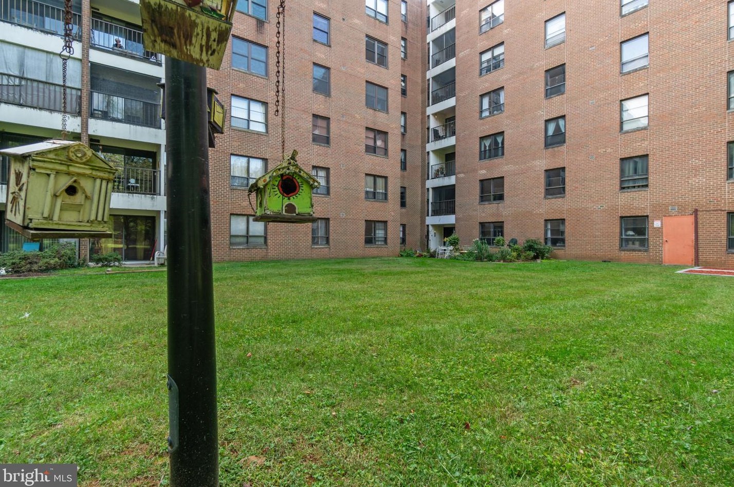 6317 Park Heights Ave, Baltimore MD  21215-2937 exterior