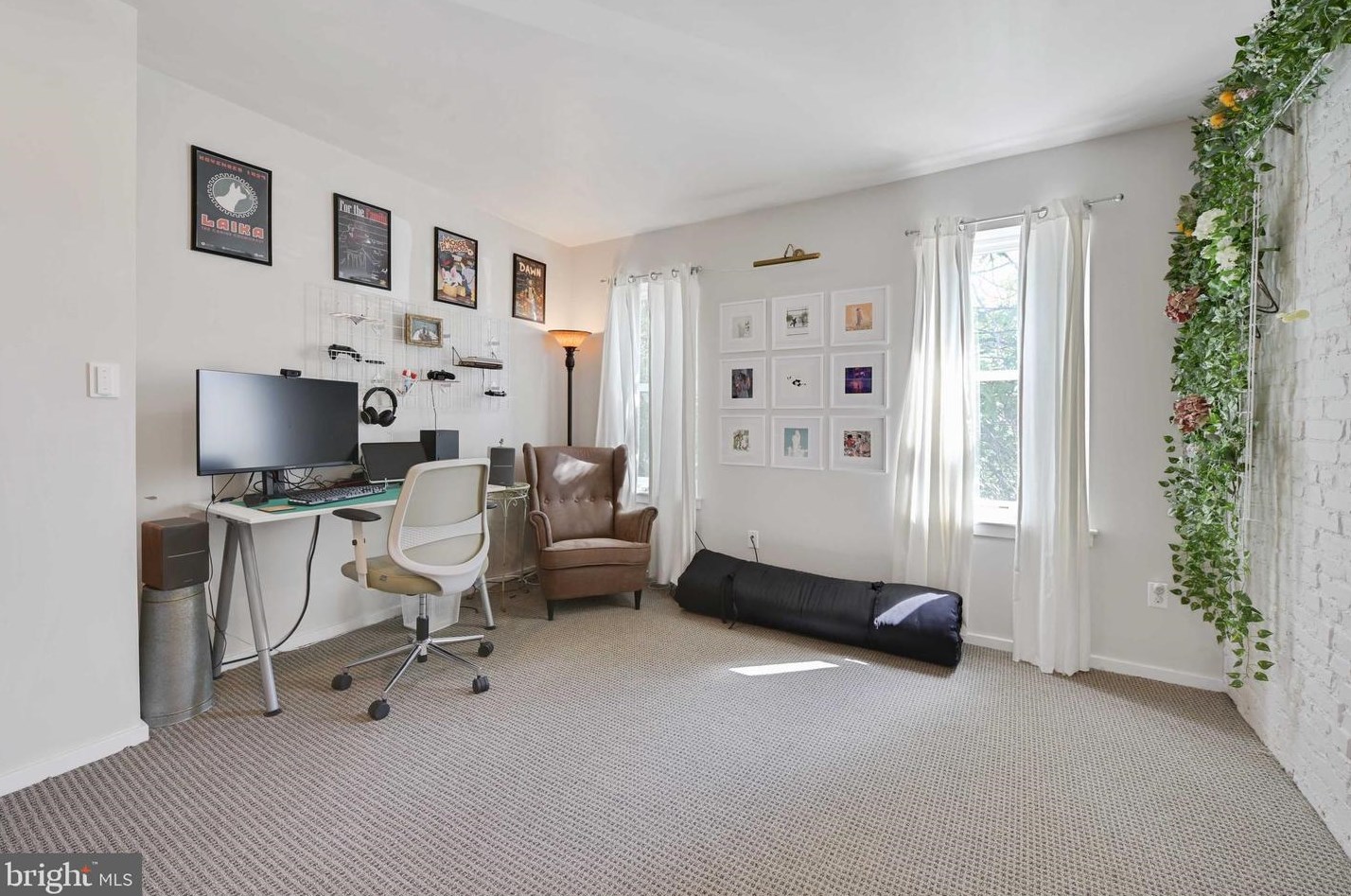 2639 Howard St, Baltimore MD  21218-4508 exterior
