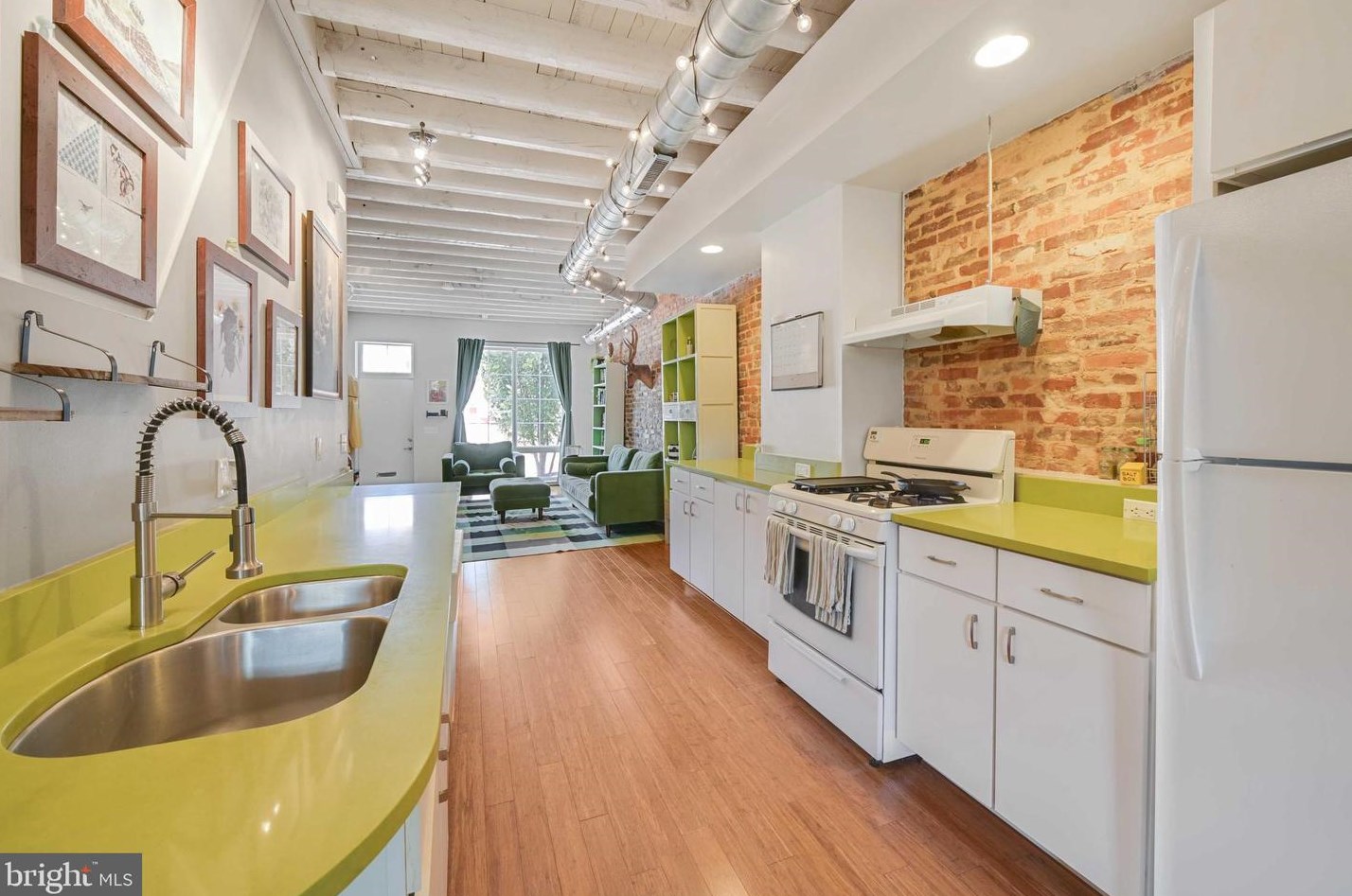 2639 Howard St, Baltimore MD  21218-4508 exterior