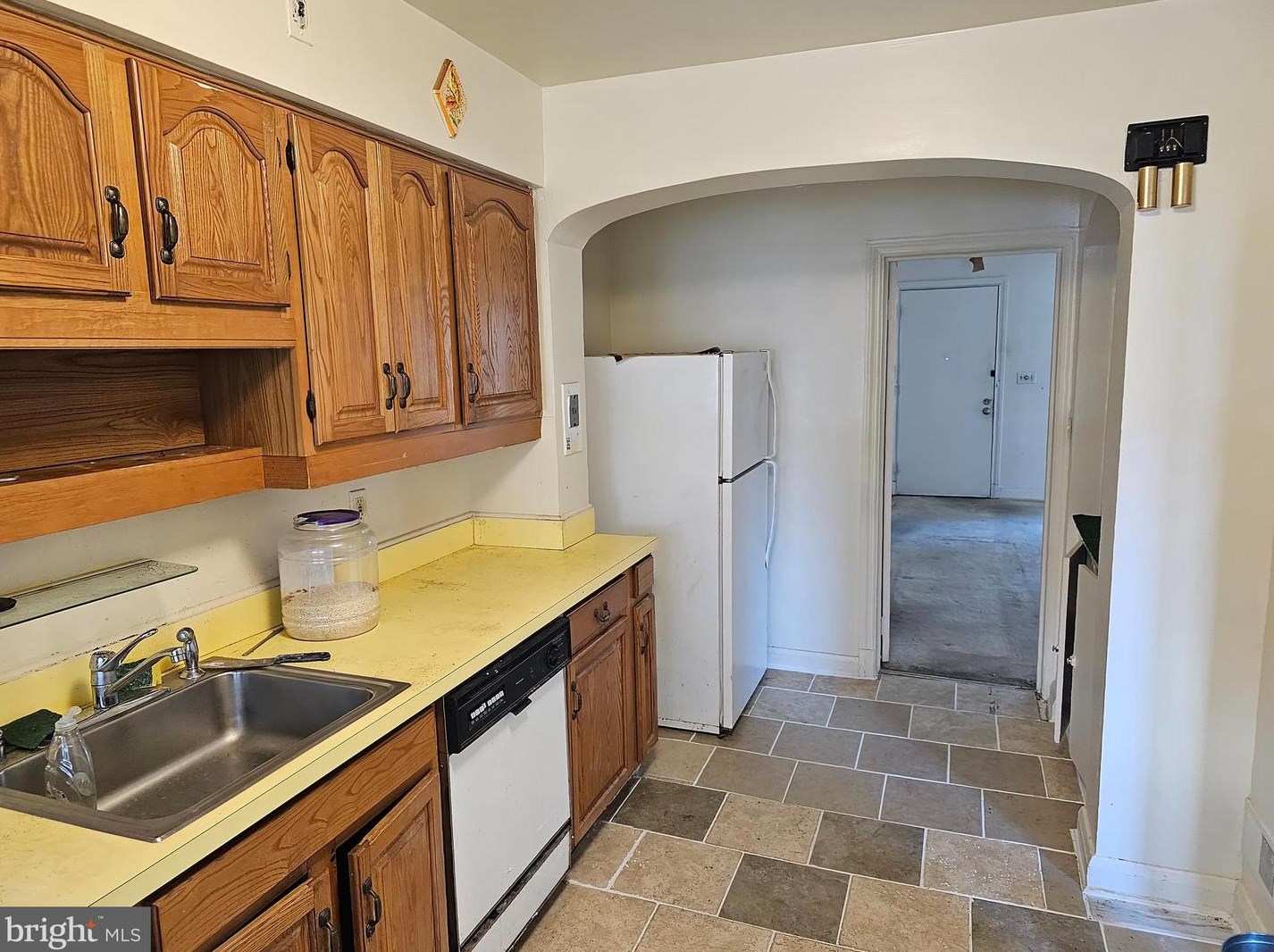 2209 Ashburton St, Baltimore MD  21216-2910 exterior