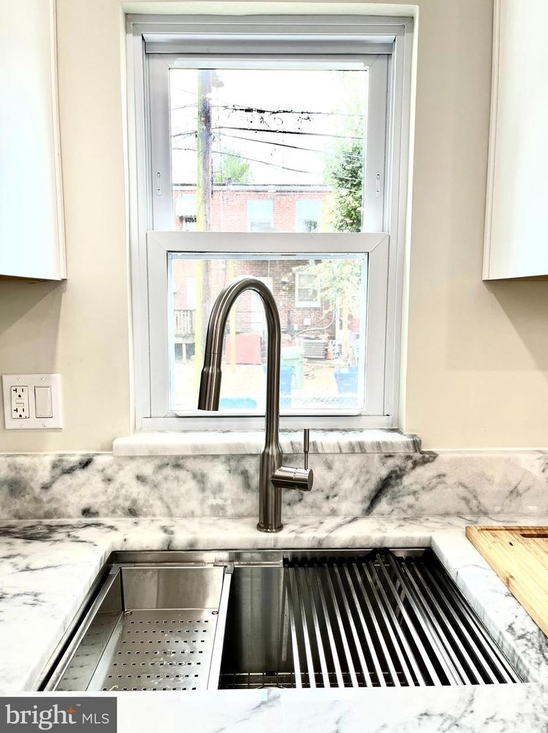 3531 Horton Ave, Baltimore MD 21225-1844 exterior