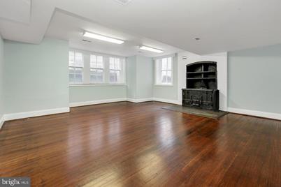 10 W Madison Street #1 - Photo 1