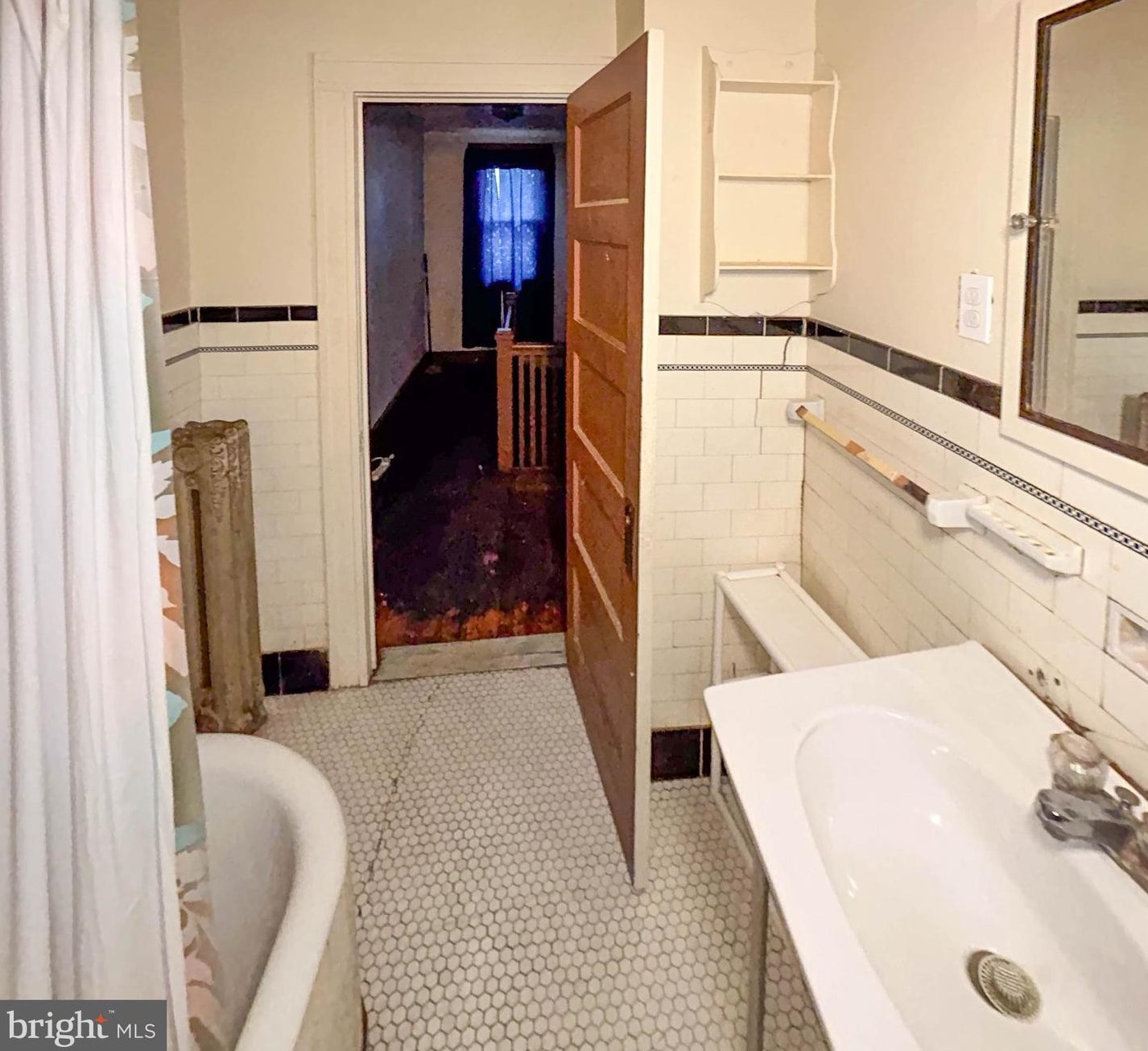 2903 Woodland Ave, Baltimore MD  21215-6406 exterior