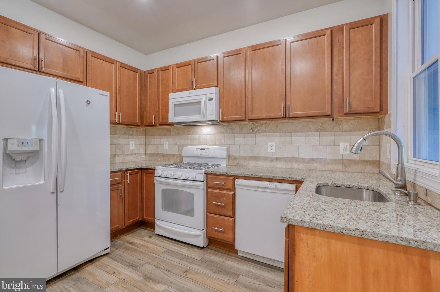 529 38th St, Baltimore, MD 21218-1930