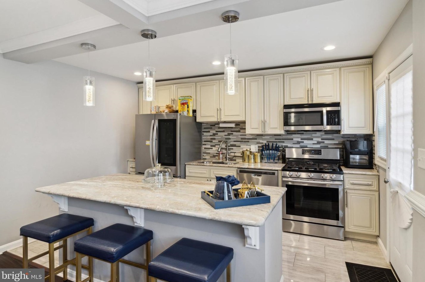 1426 Meridene Dr, Baltimore MD  21239-2027 exterior