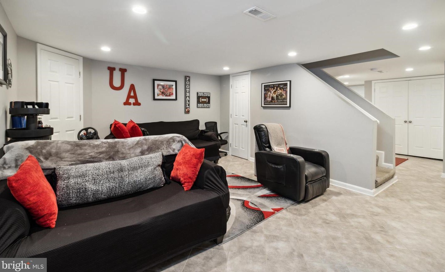 1426 Meridene Dr, Baltimore MD  21239-2027 exterior