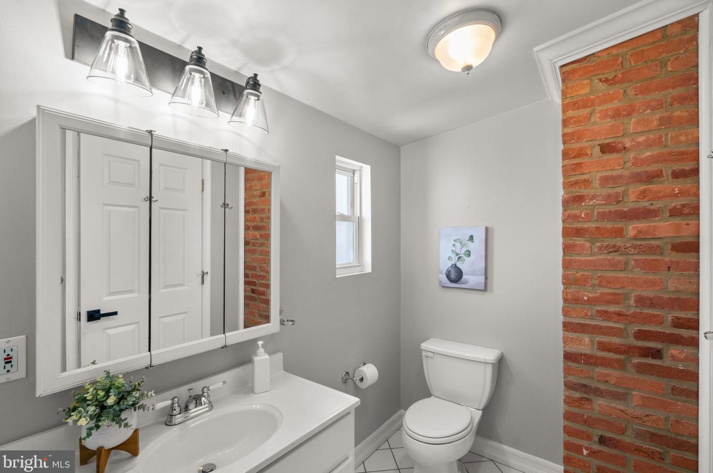 1303 Patapsco St, Baltimore MD 21225-4019 exterior