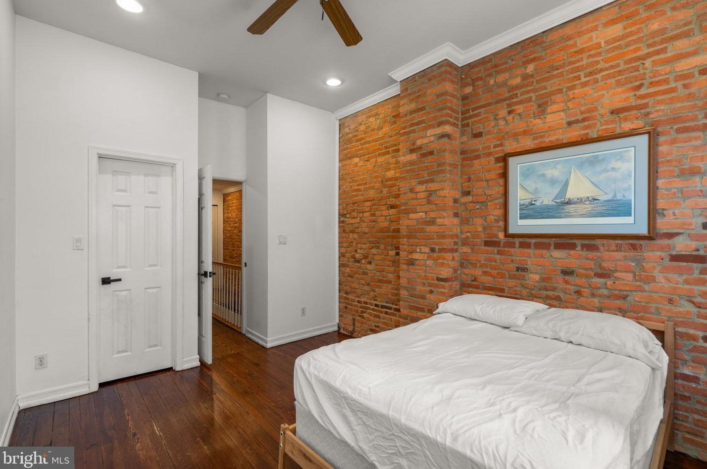 1303 Patapsco St, Baltimore MD 21225-4019 exterior