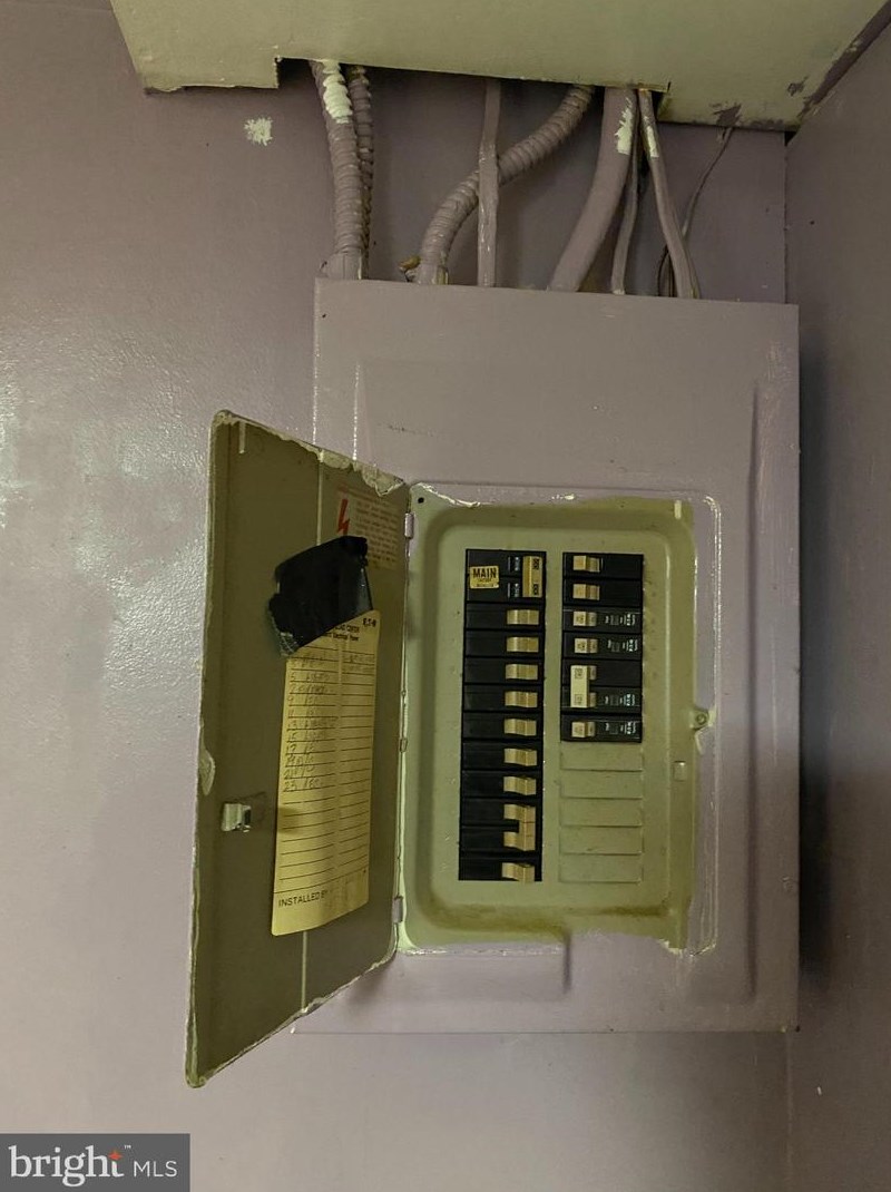 821 Umbra St, Baltimore MD  21224-4612 exterior