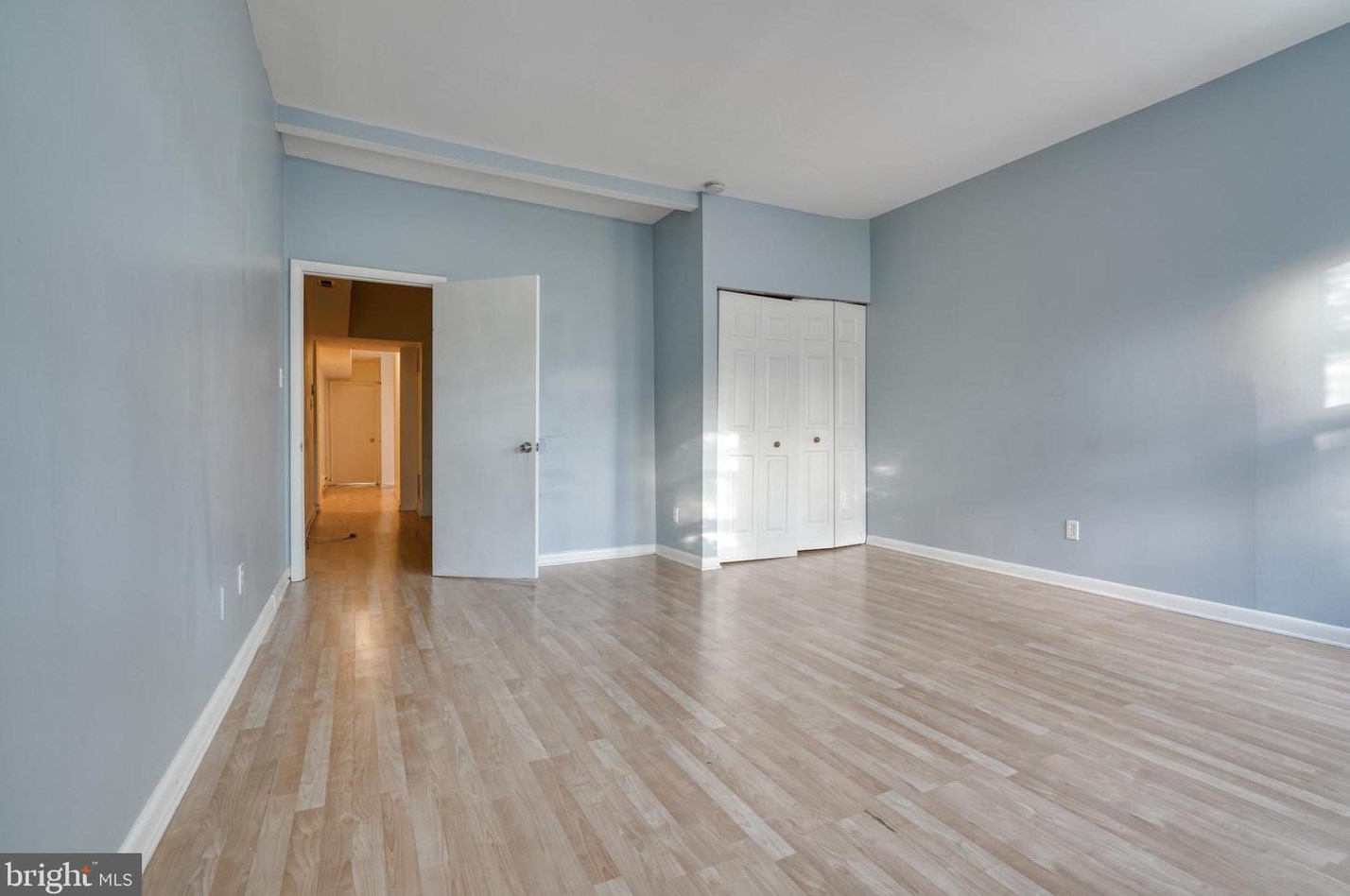 322 Paca St, Baltimore MD 21201-1814 exterior