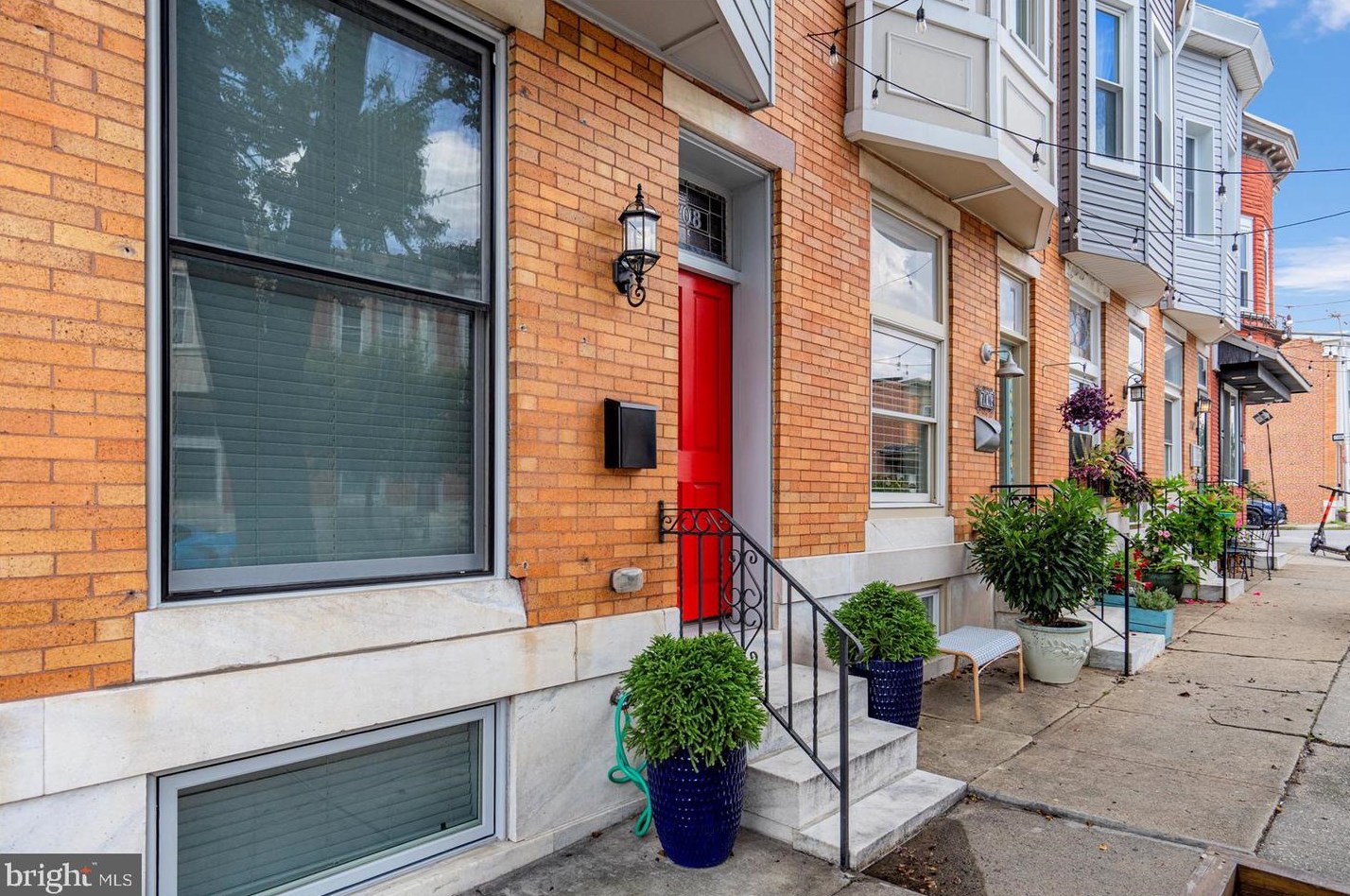 708 Potomac St, Baltimore MD  21224-3955 exterior