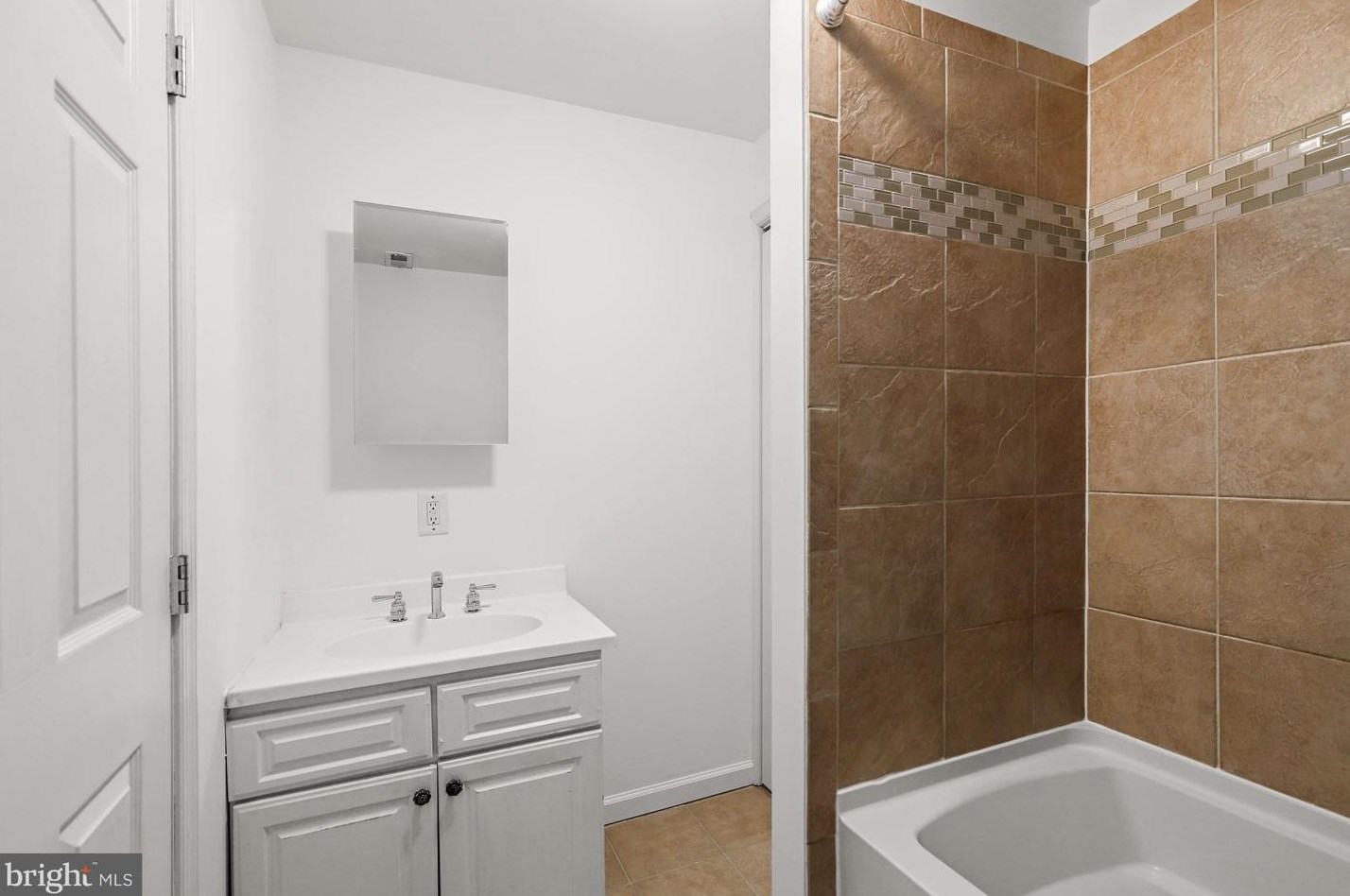 5 Heath St, Baltimore MD  21230-4815 exterior