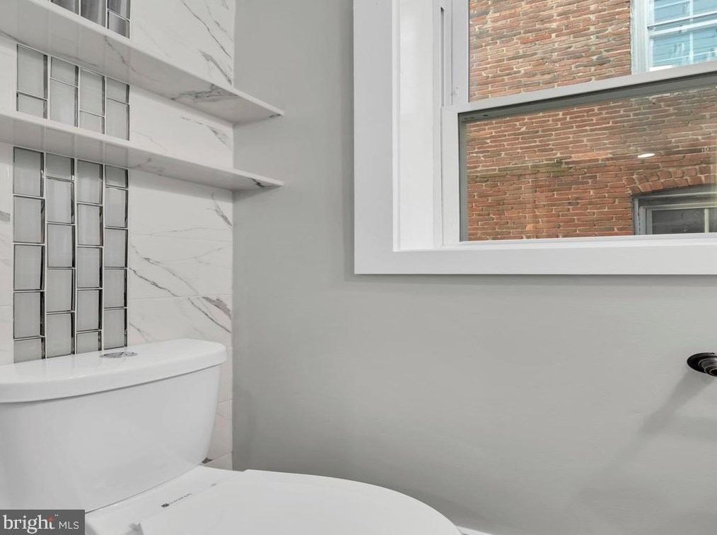 236 Collins Ave, Baltimore MD  21229-3612 exterior
