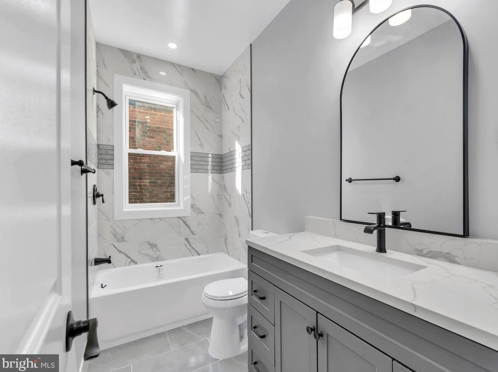 236 Collins Ave, Baltimore MD  21229-3612 exterior