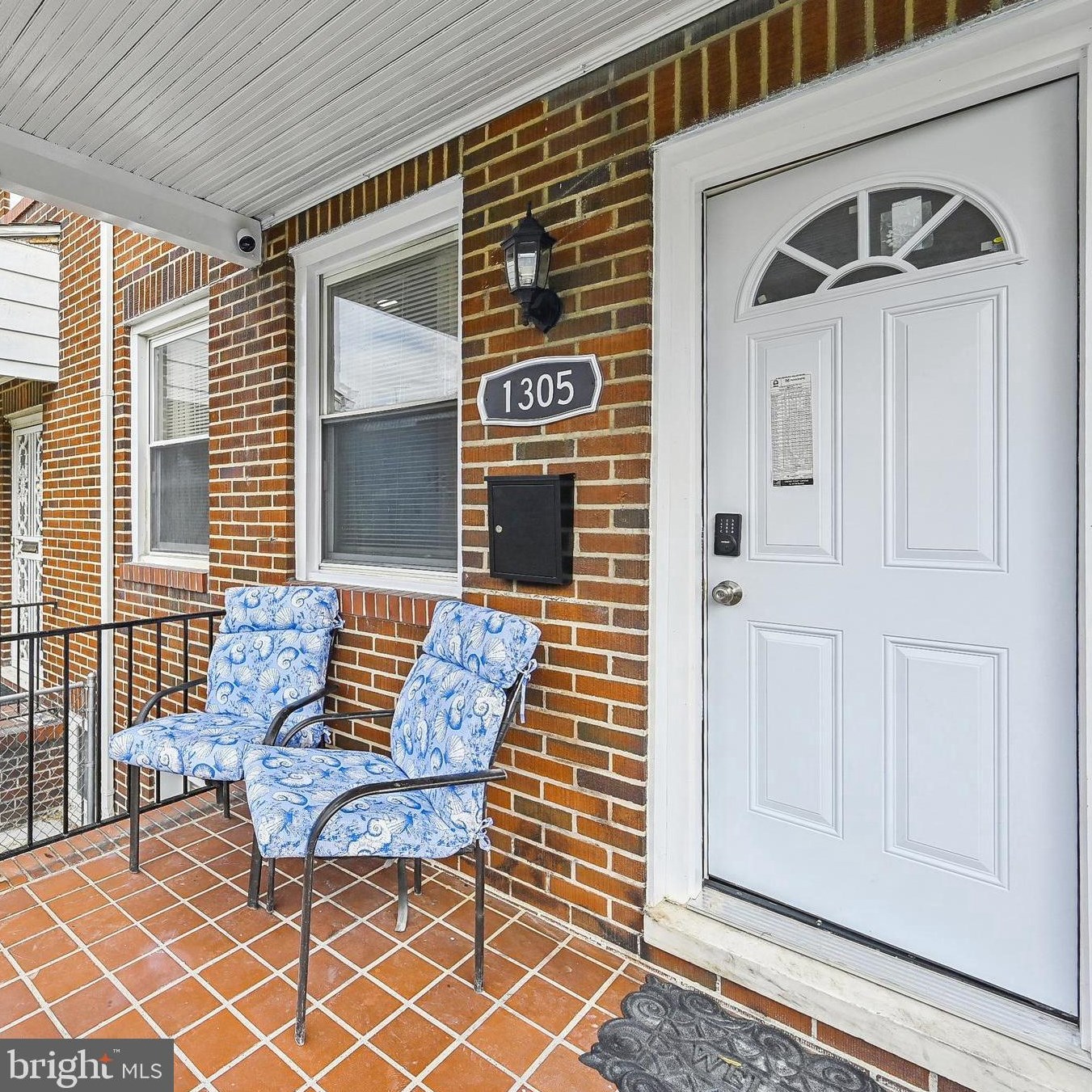 1305 Ellwood Ave, Baltimore, MD 21213-3927