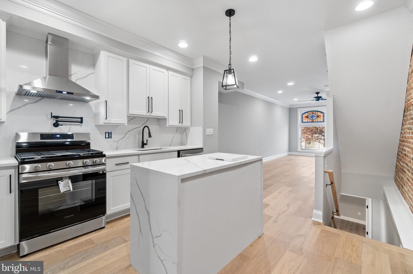 443 Robinson St, Baltimore MD  21224-1328 exterior