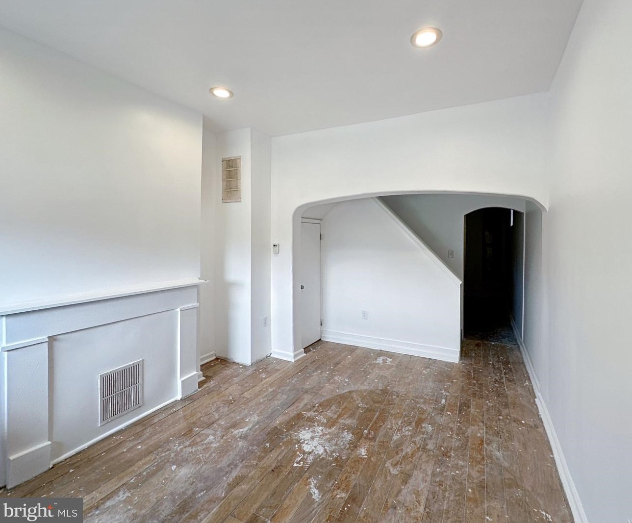 2907 Frederick Ave, Baltimore MD 21223-2207 exterior